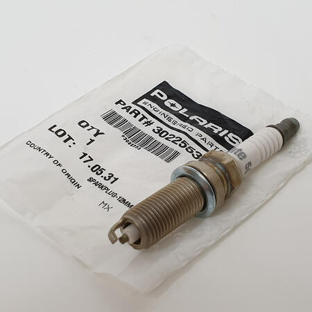 3022553